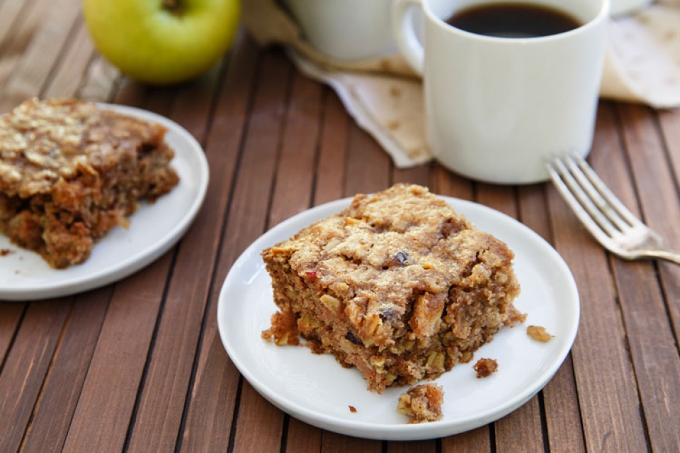 Cinnamon Apple Coffee Cake