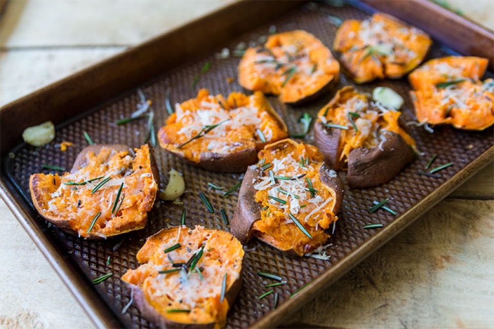 Garlic Parmesan Smashed Sweet Potato Rounds