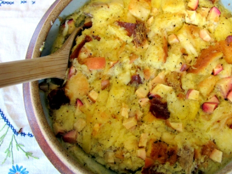 apple cardamom bread pudding