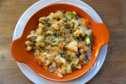 Roasted Garlic and Jalapeno Mac 'N Cheese